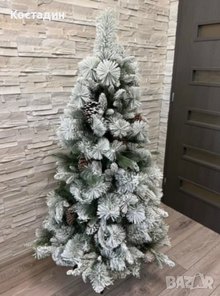 Изкуствено борче/елха със заскрежени иглички, снимка 1