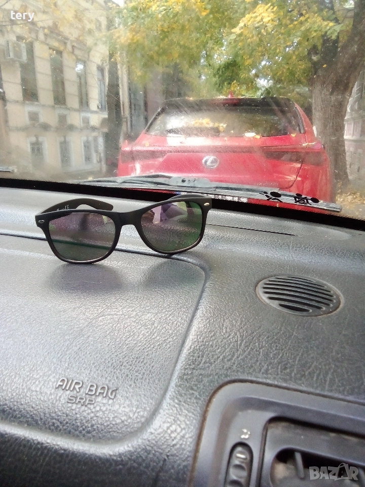 Продавам огледални очила Варна Център , снимка 1