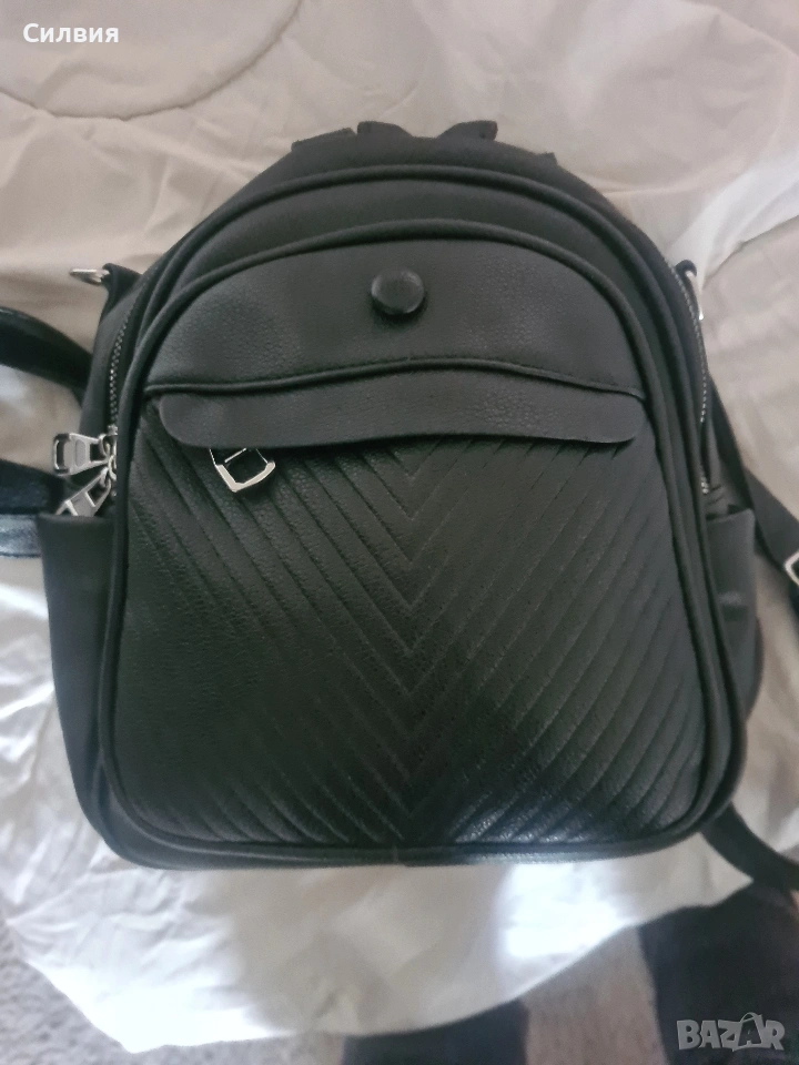 Дамска раница от естествена кожа с преден джоб с капак – Черен , снимка 1