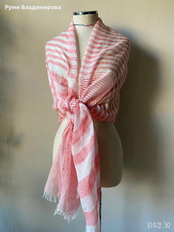 Бял шал на червени райета с 65 % памук и 35 % лен, снимка 1