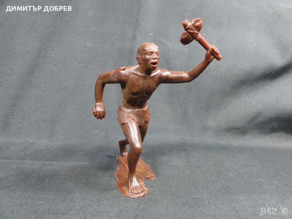 СТАРА РЕТРО СОЦ СССР ПЛАСТМАСОВА ФИГУРКА НЕАНДЕРТАЛЕЦ , снимка 1