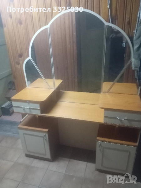 Тоалетка в отлично състояние, снимка 1