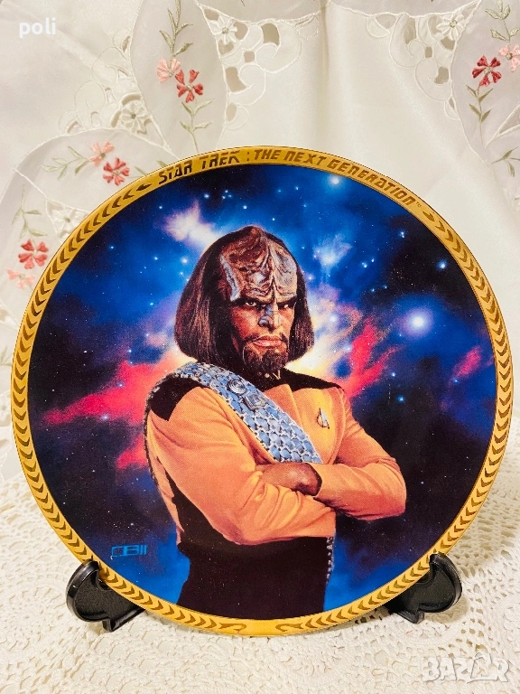 порцеланова чиния за стена , снимка 1