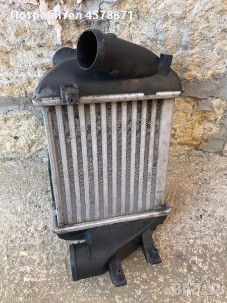 Интеркулер за Ауди А4 Б6 2.5 180, снимка 1