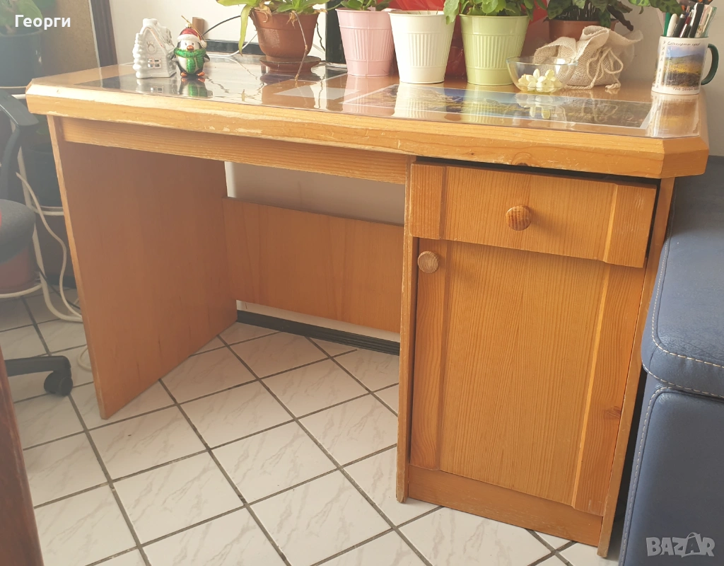 бюро , снимка 1