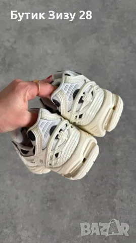 Дамски маратонки New Balance Polka Dot, снимка 2 - Маратонки - 50076794