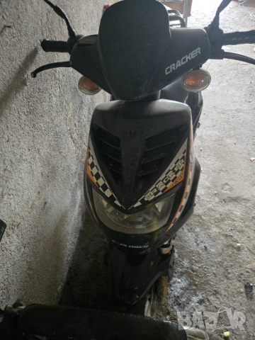 Продавам скутер регистриран, снимка 9 - Мотоциклети и мототехника - 54239687