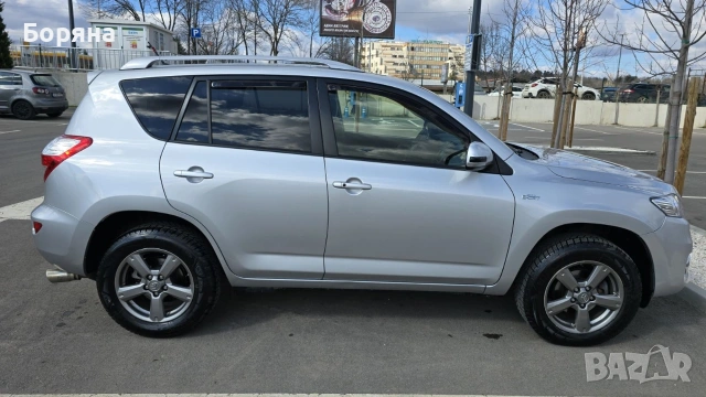 Тойота РАВ 4 