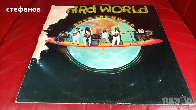 Дългосвиреща грамофонна плоча на EAST SIDЕ  „third world/rock the world”, Холандия