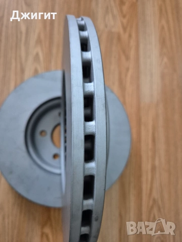 2бр чисто нови предни спирачни диска BOSCH за Audi A4 A5 , снимка 4 - Части - 53654122