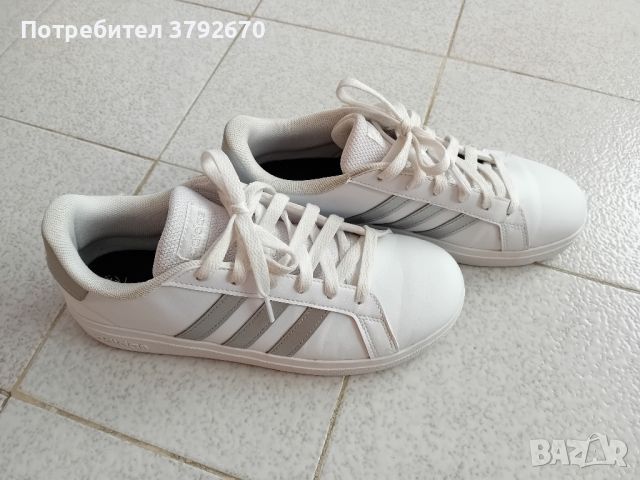 Маратонки Adidas, снимка 2 - Маратонки - 46385898