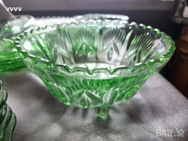 Купи, фруктиера, големи чинии, малки чинии от зелено стъкло, снимка 2 - Сервизи - 53131563