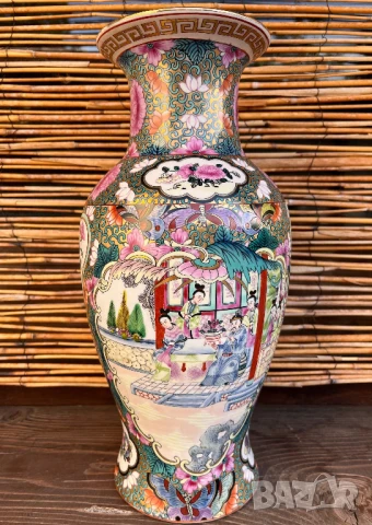 Ръчно рисувана порцеланова ваза в китайски стил – Famille Rose, снимка 2 - Антикварни и старинни предмети - 50779605