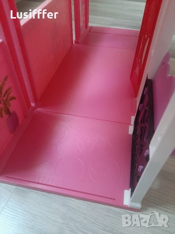 Оригинална къща за кукли Barbie, с аксесоакри, снимка 13 - Кукли - 53843653