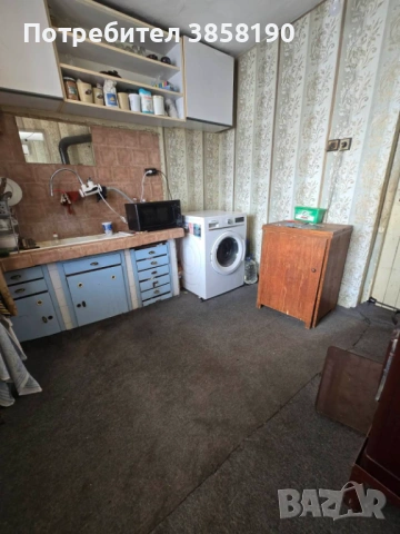 Продава се имот в с. Староселци, обл. Плевен – 1 декар двор, две къщи, лятна кухня, снимка 4 - Къщи - 54123160