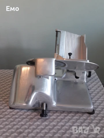 Резачка за Колбаси, снимка 3 - Обзавеждане на кухня - 50955945