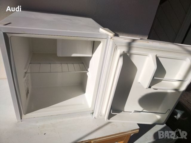 Компресорен хладилник с малка фризерна камера  мини бар EXQUIZIT с обем 49 литра, снимка 11 - Хладилници - 45707509