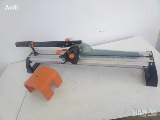 Характеристики:  Максимална ширина на рязане: 320 мм Максимална дебелина на ламинирания панел: 12 мм, снимка 12 - Други инструменти - 50808524