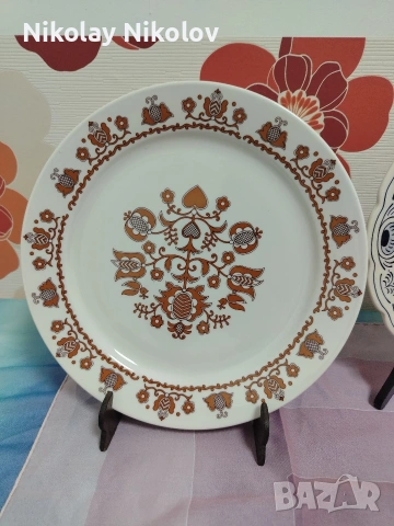 Порцеланови/Керамични чинии за стена , снимка 14 - Чинии - 53479932