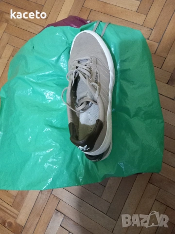 Кецове adidas размер-46, снимка 7 - Маратонки - 54032743