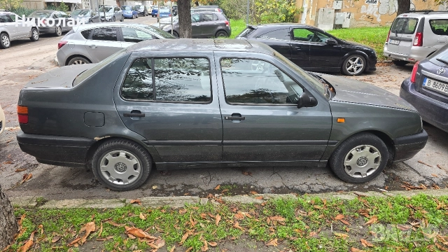 Волксваген венто , снимка 3 - Автомобили и джипове - 52889788