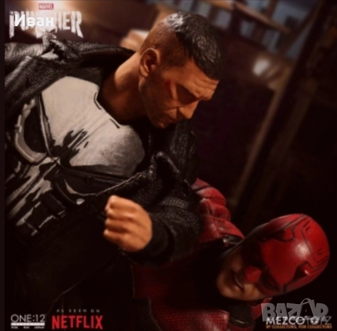 Mezco Toyz The Punisher / Наказателят от Netflix серияла, фигура на One:12, снимка 2 - Колекции - 54113413