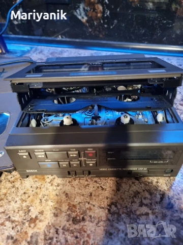 Bosh VRC 30 VHS recorder , снимка 5 - Плейъри, домашно кино, прожектори - 53245812