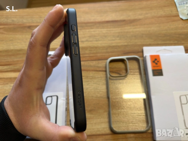 Spigen калъфи/Iphone 16 pro, снимка 2 - Калъфи, кейсове - 53657520
