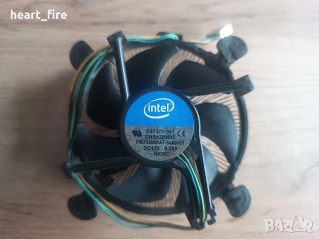 Оригинален боксов охладител на Intel процесори