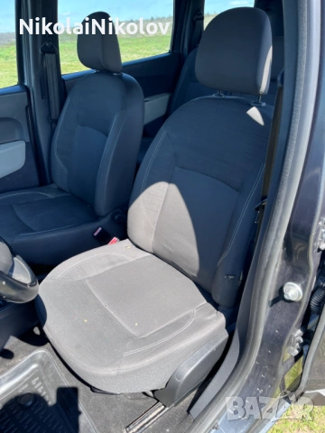 Dacia Lodgy 1.5 DCI, снимка 15 - Автомобили и джипове - 54123689