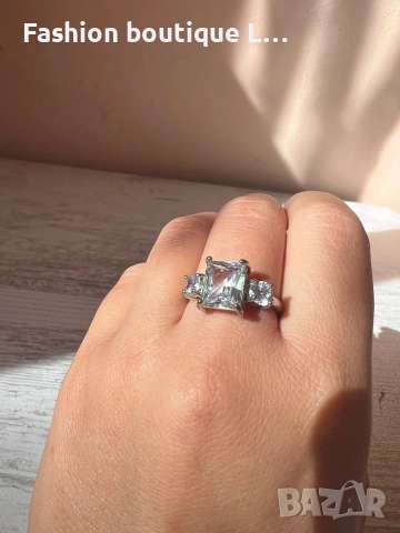 Сребрист пръстен с 3 блестящи кристала с различни големина ❤️, снимка 2 - Пръстени - 52247758
