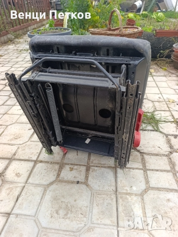 шофьорка седалка Мерцедес спринтер , снимка 3 - Части - 52350412