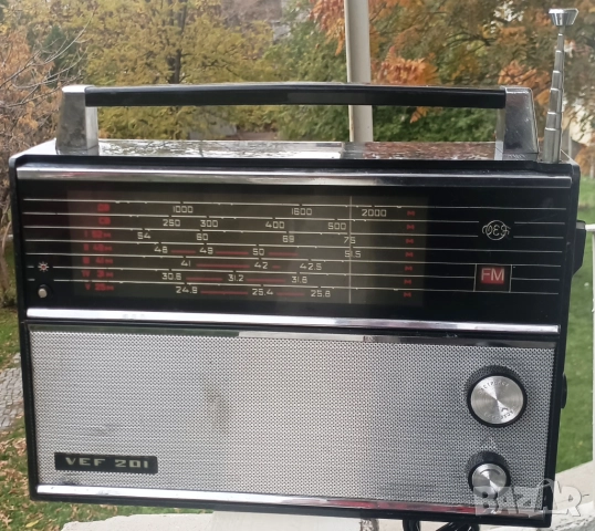 81 🎶 VEF-201 – Ретро радио със съвременно звучене 🎶, снимка 2 - Антикварни и старинни предмети - 52385245