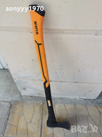 1,5КГ БРАДВА ОРАНЖЕВА С ФИБРО ДРЪЖКА 90СМ 2204261308