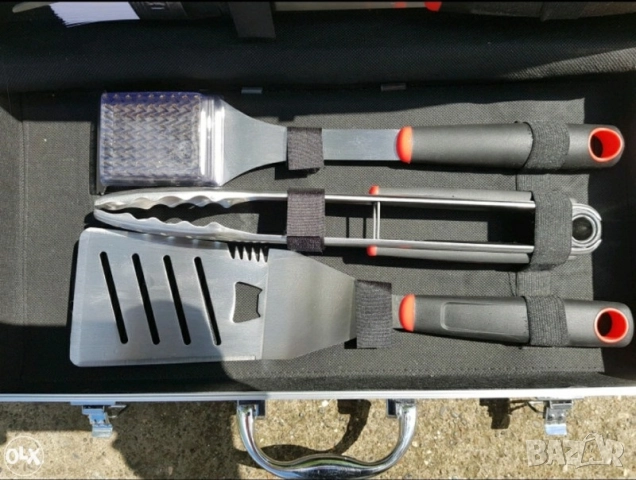 Комплект Луксозни Прибори за Барбекю от 10 части в метален куфар, снимка 2 - Барбекюта - 51775895