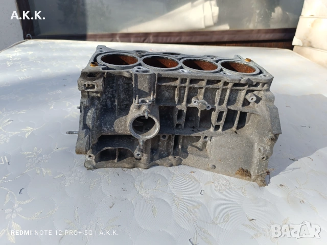 Продавам блок за Тойота Рав 4 2.0 бензин, снимка 6 - Части - 53452019