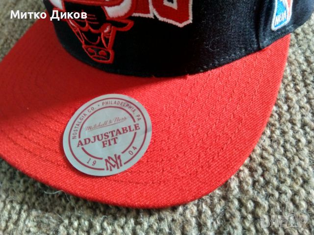 Чикаго Булс НБА баскетбол маркова бейзболна шапка на Мичел анд Несс Хардеуд Класик регулируема нова , снимка 3 - Баскетбол - 45545755