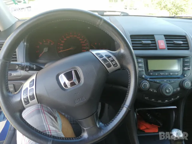 Honda Accord 2.2 iCTDi, снимка 12 - Автомобили и джипове - 46867686