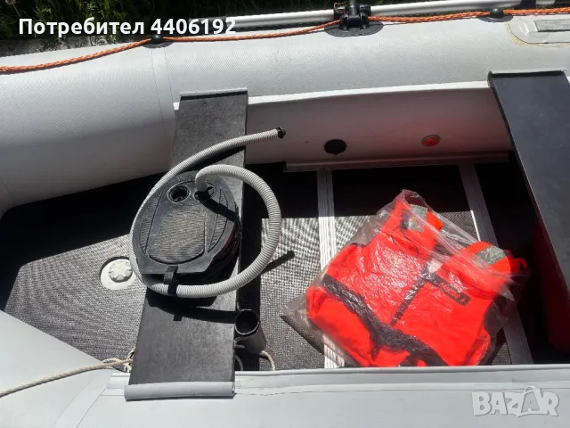 Лодка с мотор ,сонар и жилетка, снимка 2 - Воден транспорт - 50409535