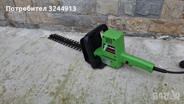 Английски електрически храсторез Black Decker HT420S, снимка 4 - Градинска техника - 53219937