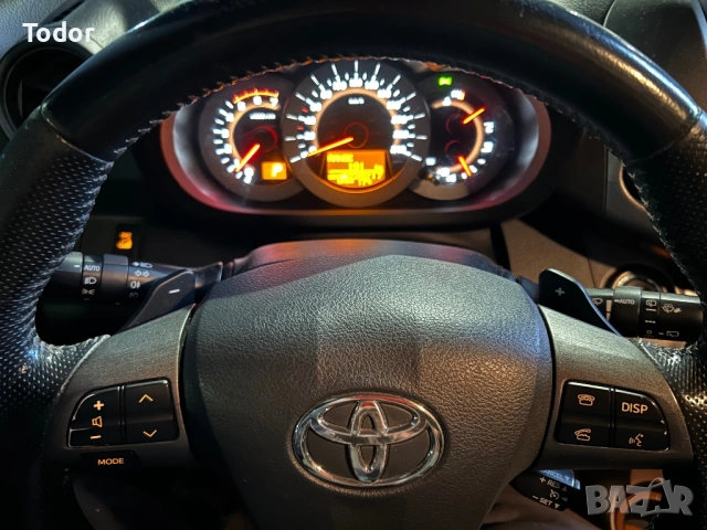 Toyota RAV4 2.2D 4x4 AC, снимка 11 - Автомобили и джипове - 54251205