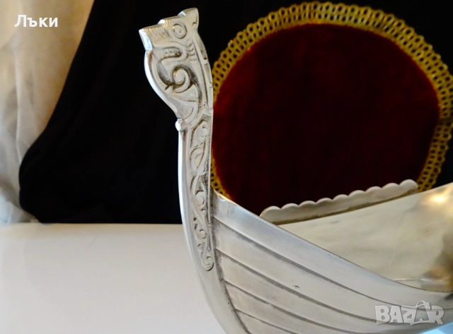 Викингски драконов кораб Драккар от калай,Норвегия. , снимка 3 - Антикварни и старинни предмети - 51936697