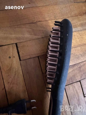 Четка за изправяне на коса , снимка 3 - Аксесоари за коса - 53397067