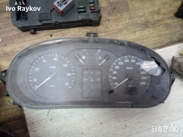  Километраж за Renault Megane Scenic , 1.6 , 7700427900