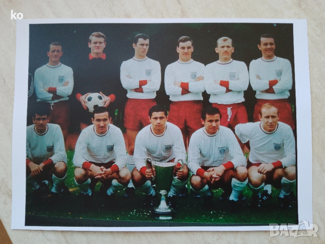 Футболни отбори-снимки, снимка 4 - Списания и комикси - 49507643