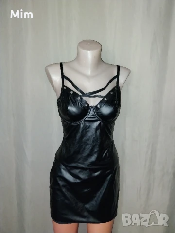 М Черна еластична рокля от тънка еко кожа 