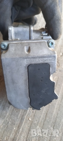 Дроселова клапа VW Passat B6 1.9 TDI, снимка 3 - Части - 51871571