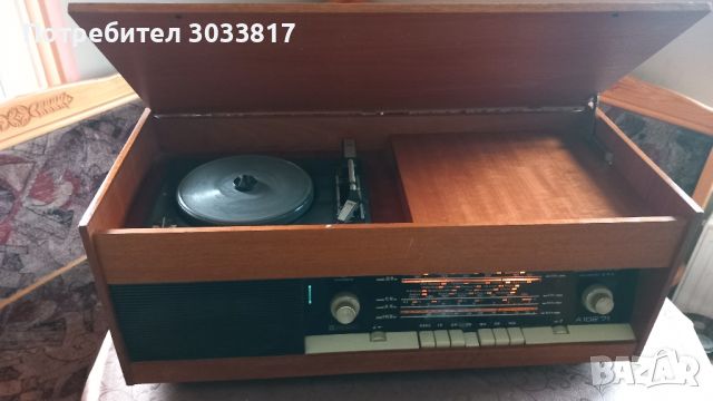 Радио-грамофон Респром, снимка 1 - Антикварни и старинни предмети - 46394045