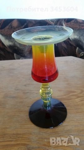 ПРОДАВАМ АНТИКВАРЕН СВЕЩНИК