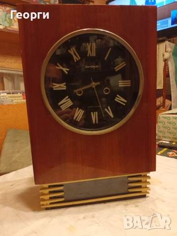 Стенен часовник от1970 год., снимка 1